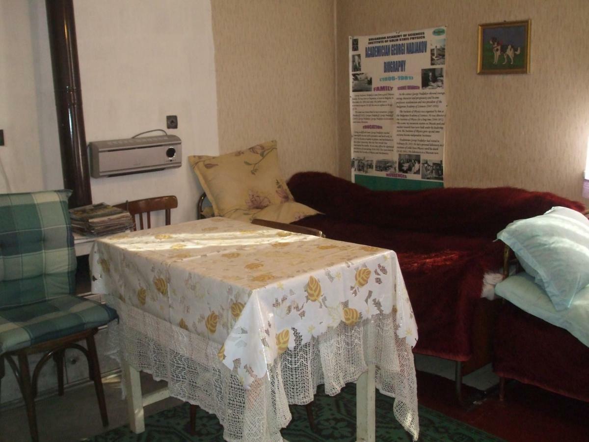Daneto Apartment トゥルゴヴィシテ エクステリア 写真